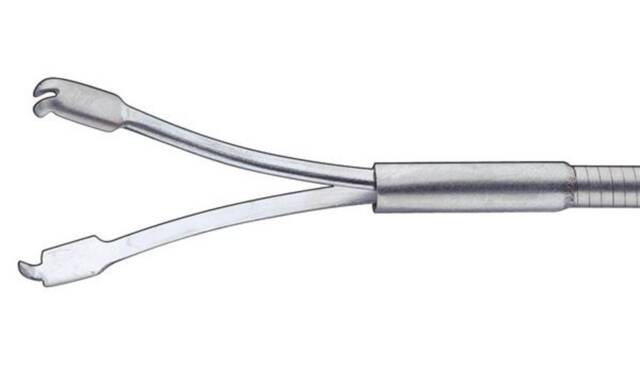 Grasping Forceps w. 2 spring-action jaws